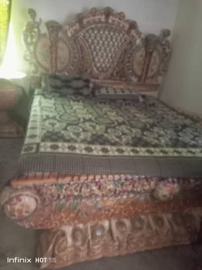 bed king size dresing new but use