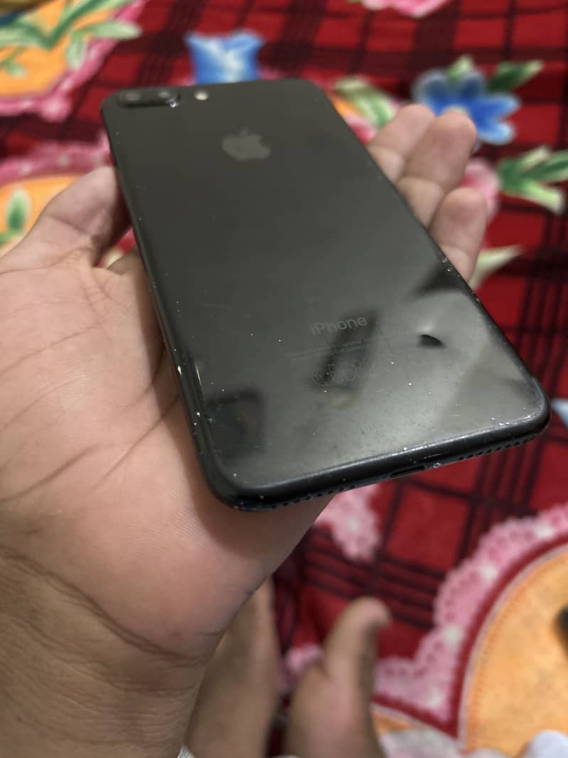 Apple iPhone 7 Plus 0