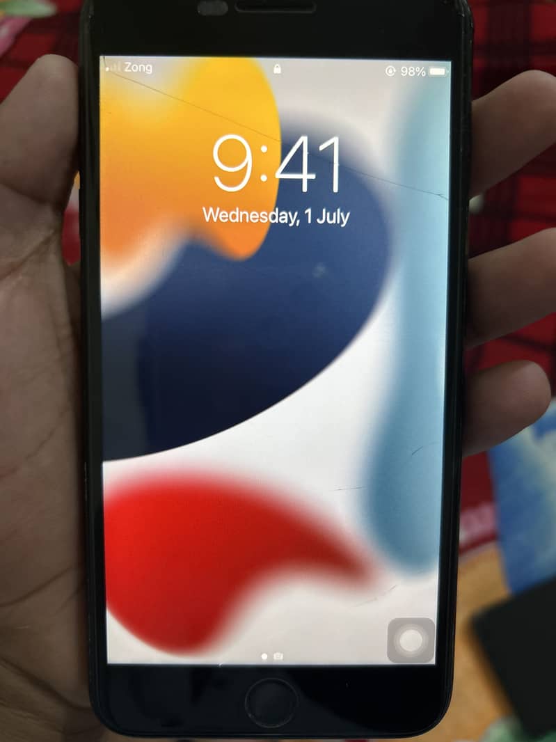 Apple iPhone 7 Plus 1