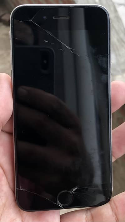 iPhone 6 64GB officially PTA approved