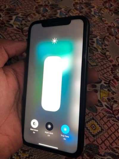Apple iPhone XR