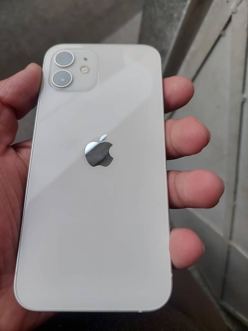 Apple iPhone 12 0