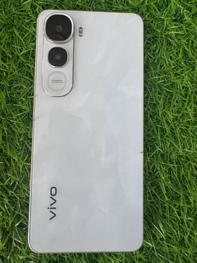 3months used only in warranty of 8 months no singel scratch All ok