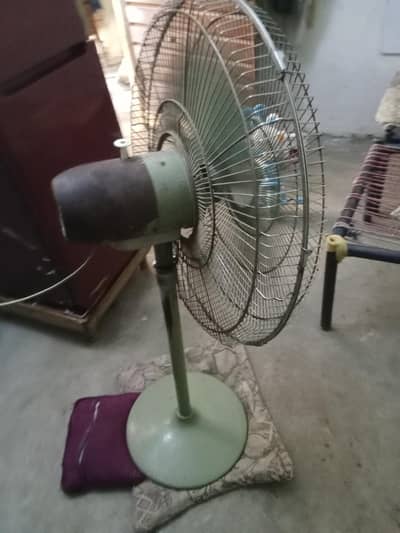 pedstal fan