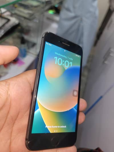 Apple iPhone 8