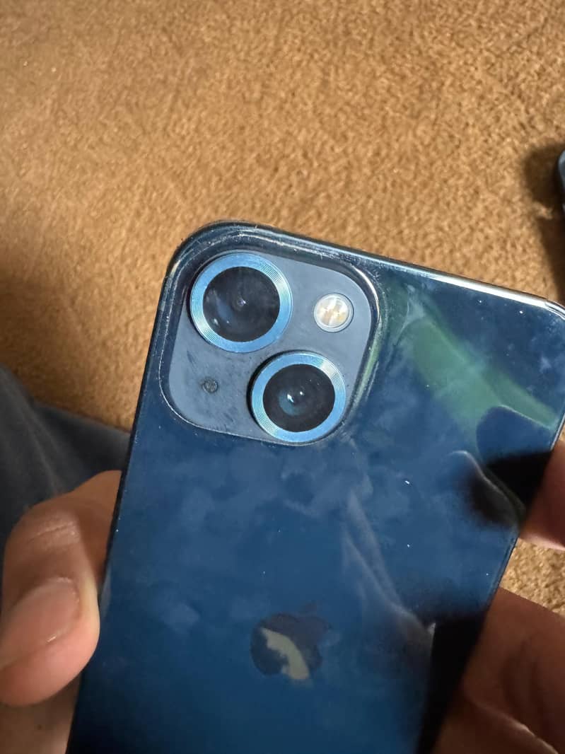 Apple iPhone 13 2