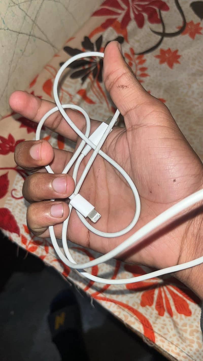 Apple iPhone 13 8