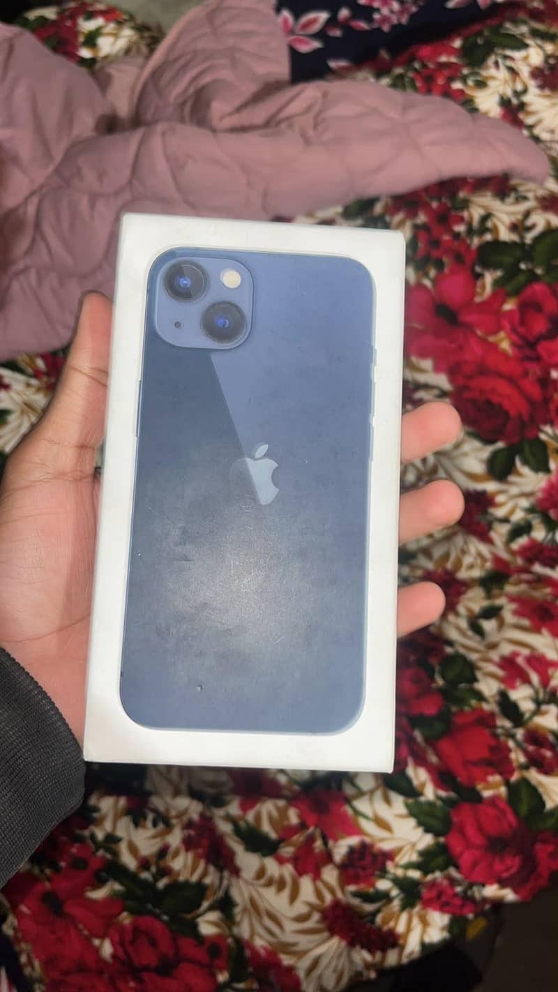Apple iPhone 13 9