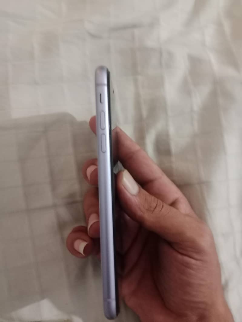Apple iPhone 11 2