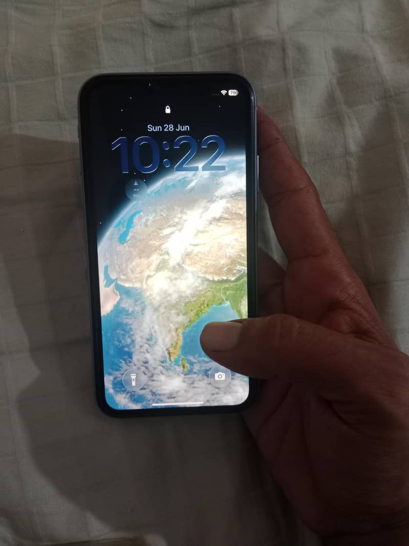 Apple iPhone 11 3