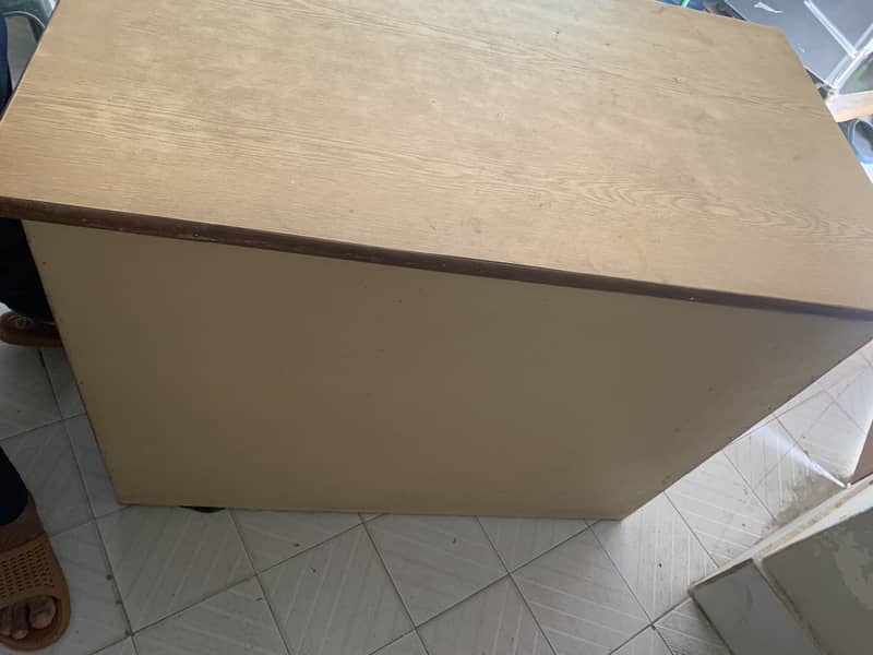 Multi-purpose Table to sell 4