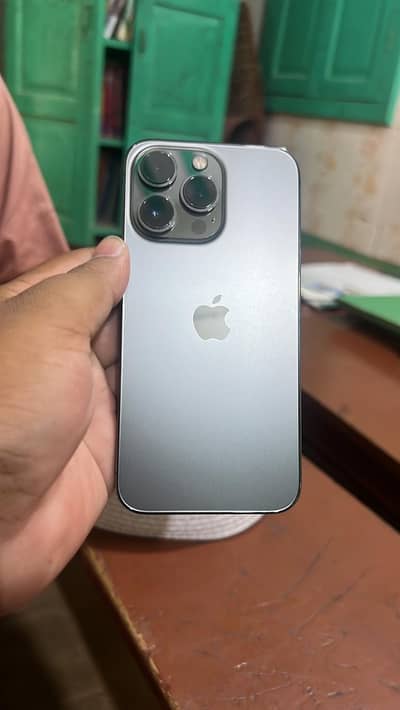 Apple iPhone 13 Pro
