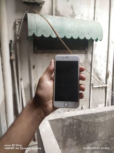 Apple iPhone 6S