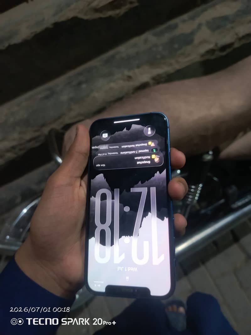 Apple iPhone 12 0