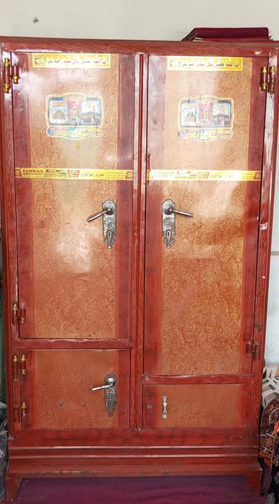 iron almari double door in new condition