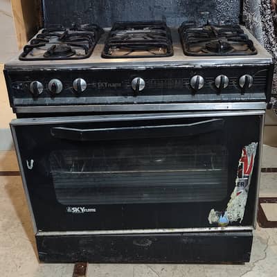 Cooking range with 5 burner