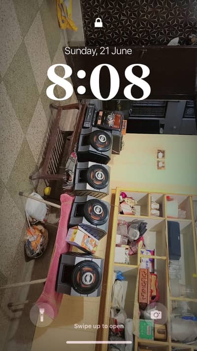 New speaker hy 5 Arjunt sale karny hy