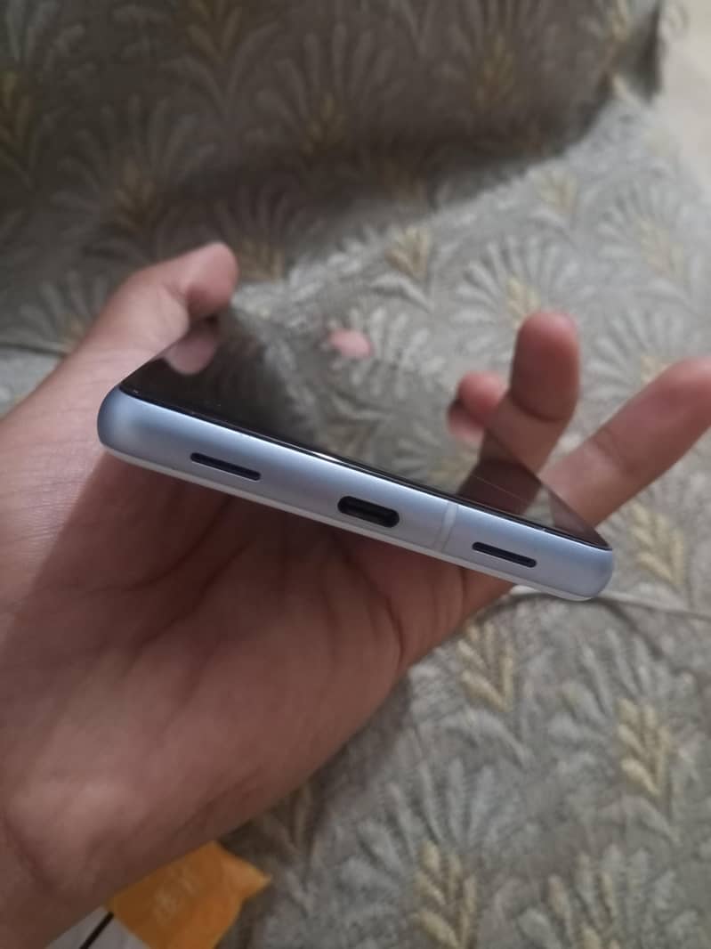 Google Pixel 7a 2