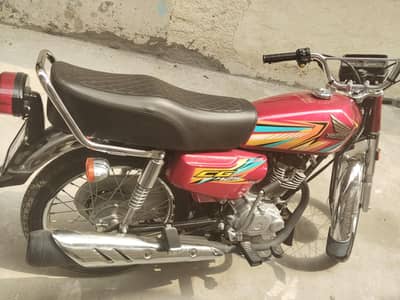 Honda CG 125 2025, Just 2360km, Genuine Kick Start, Urgent Sale