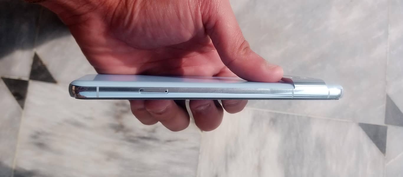Google Pixel 8 Pro 3