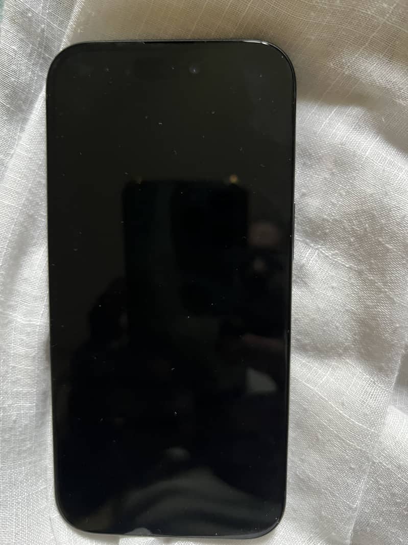 Apple iPhone 15 4