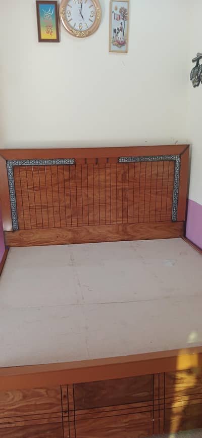 bed or Almari or dersing only 8 mont use
