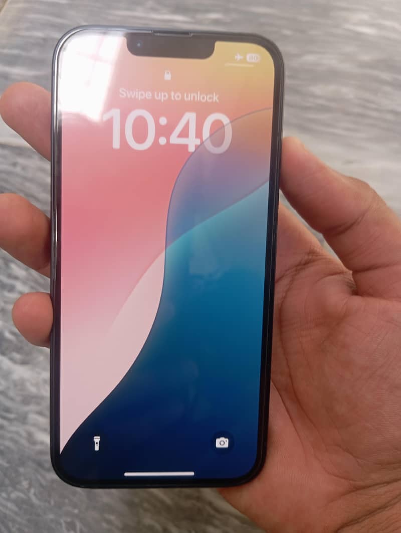 Apple iPhone 13 0
