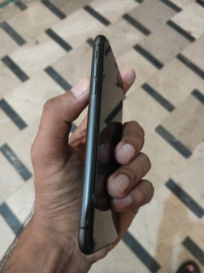 Apple iPhone 11 1