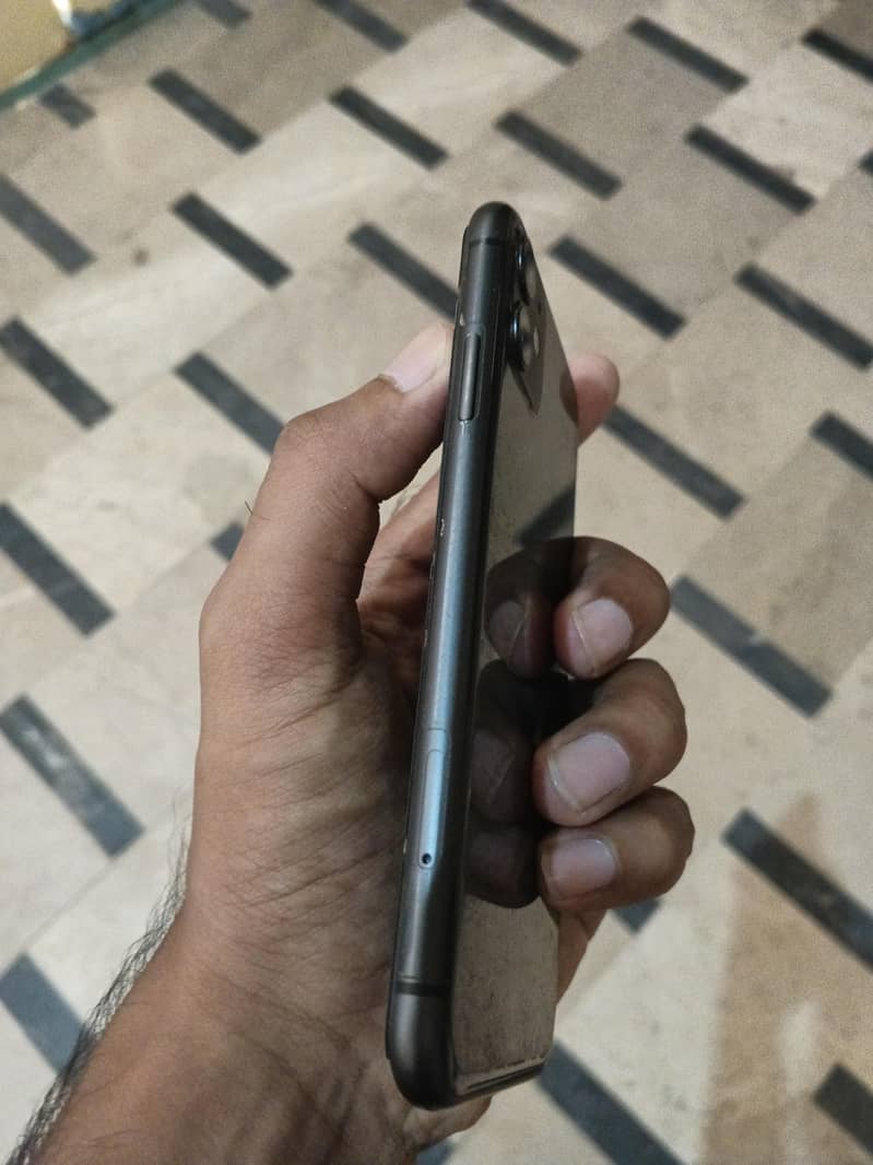 Apple iPhone 11 2