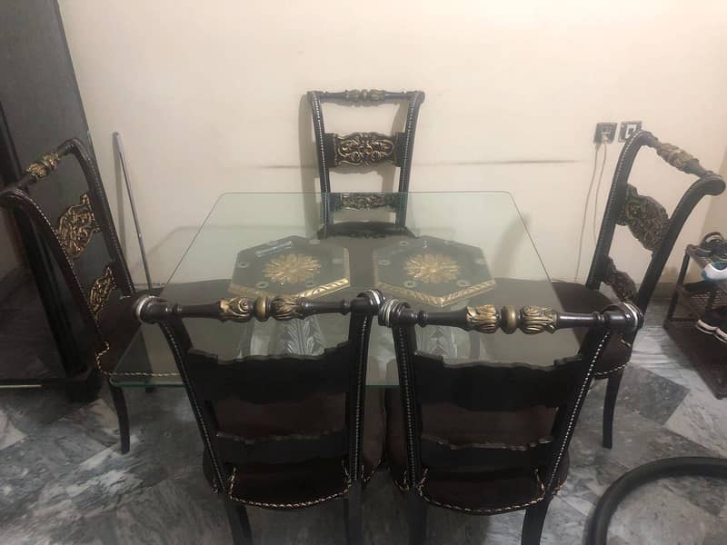 Dinning table 0