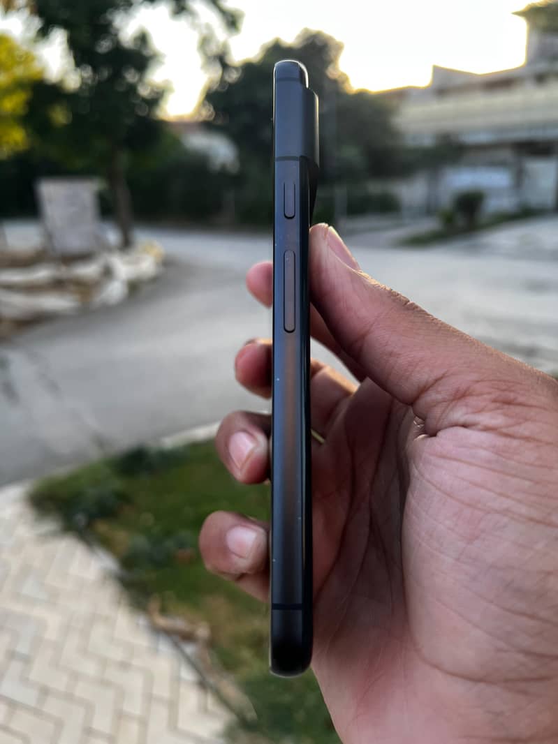 Google Pixel 8 2