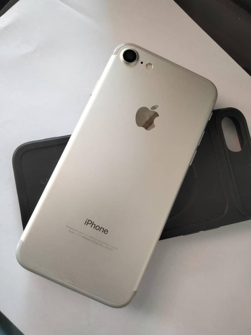 Apple iPhone 7 4