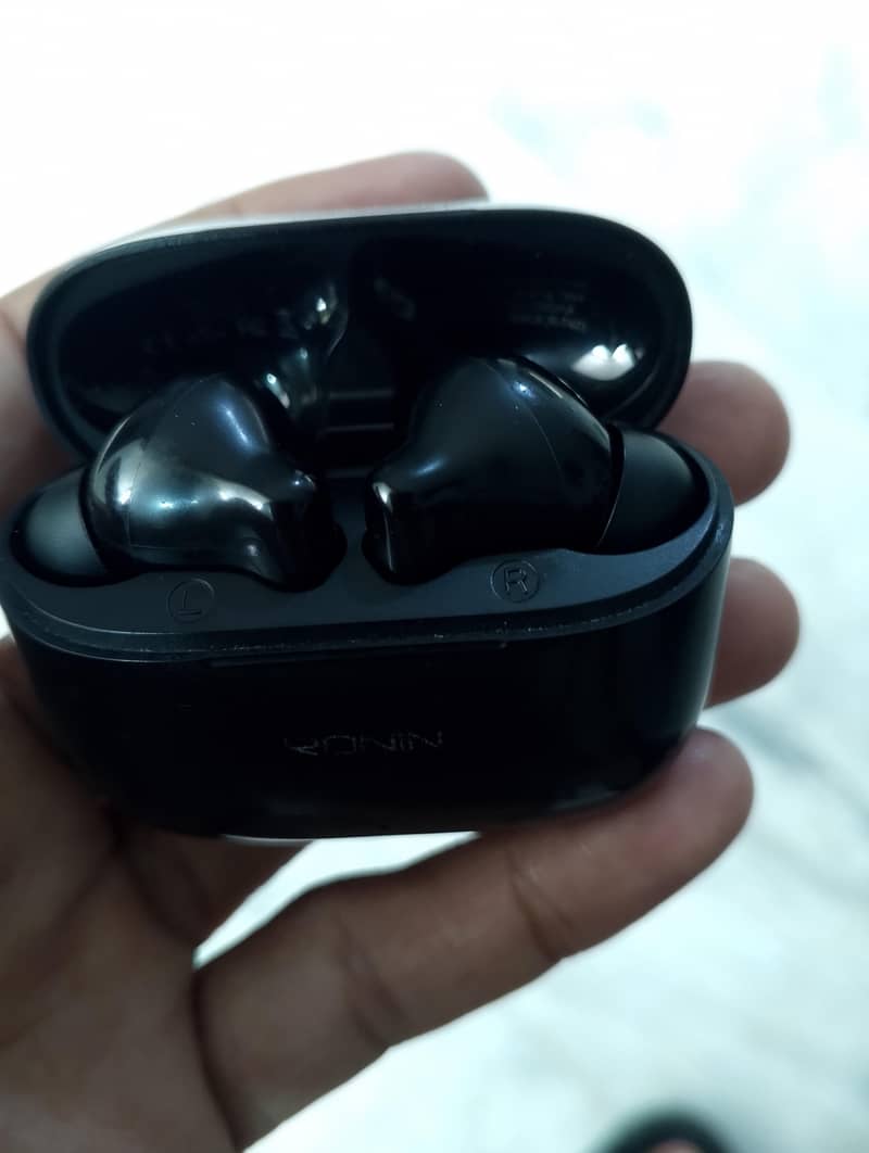 Ear Buds 3