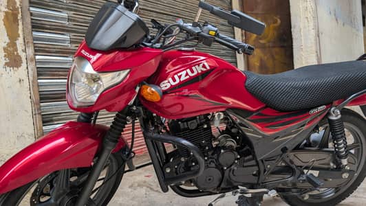 Suzuki GR150  model 2024 - 5 strokes RED color