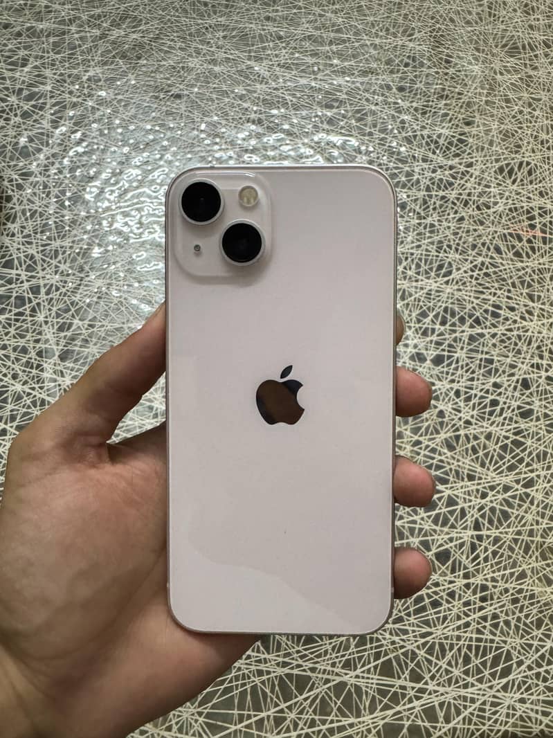 Apple iPhone 13 6