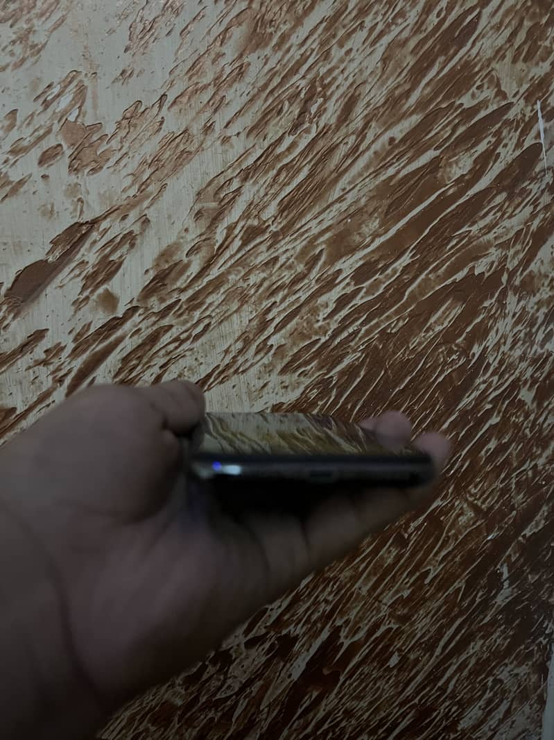Apple iPhone X 5