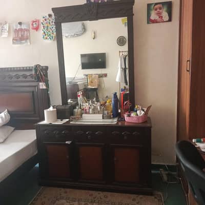 dresser with large mirror, 3 drawers and 3 cupboards