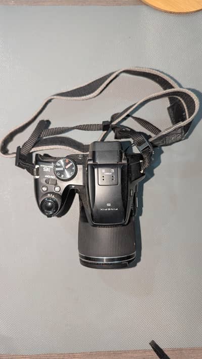 Fujifilm Finepix S8200