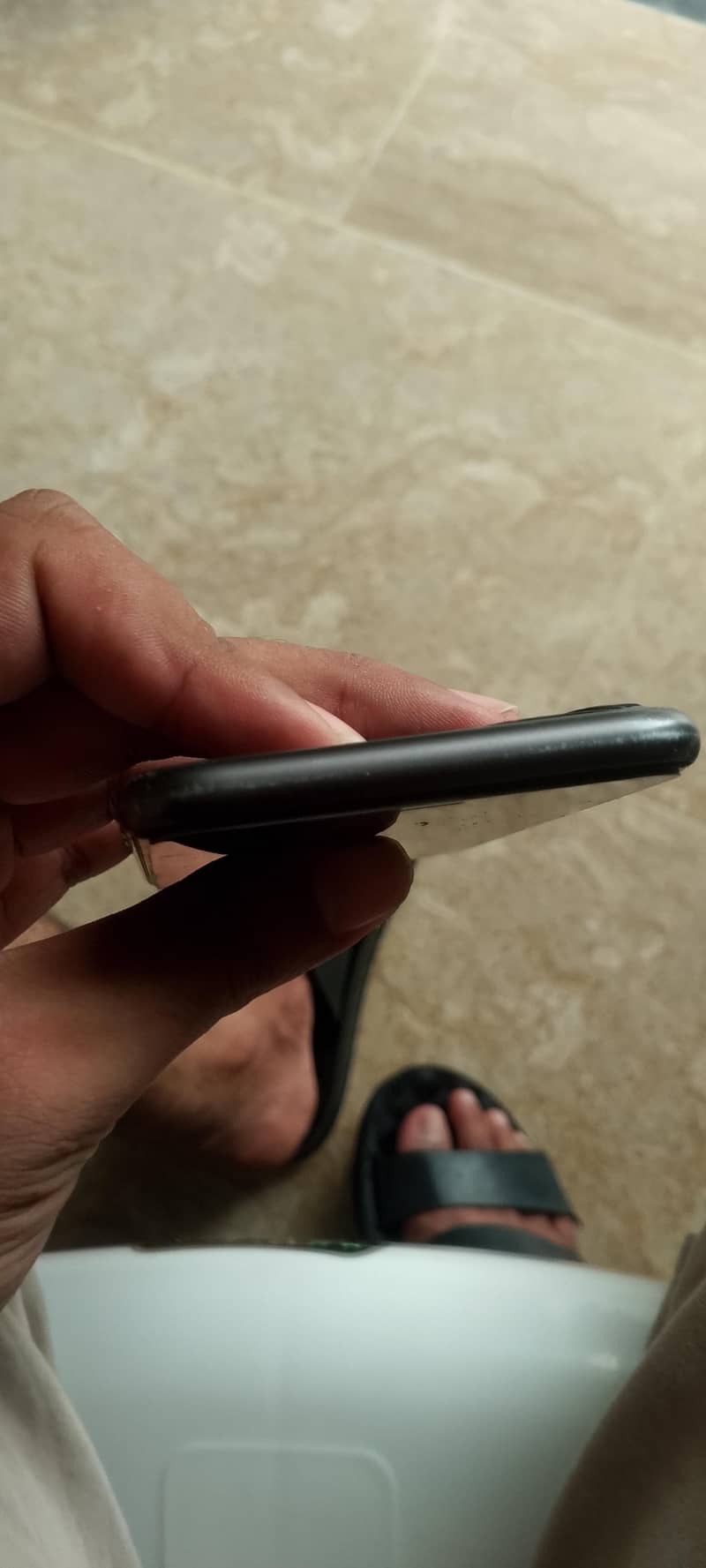 Apple iPhone 11 4