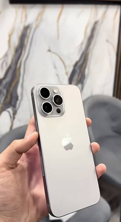 Apple iPhone 15 Pro Max