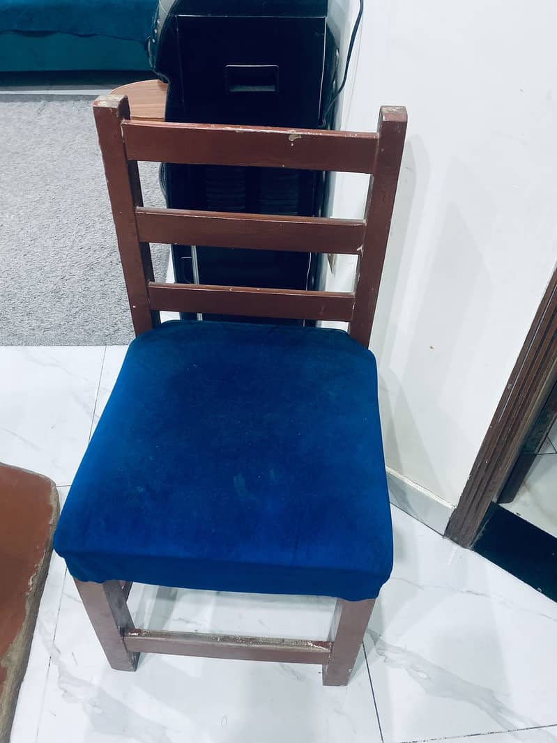 Raining Table 8 person 4