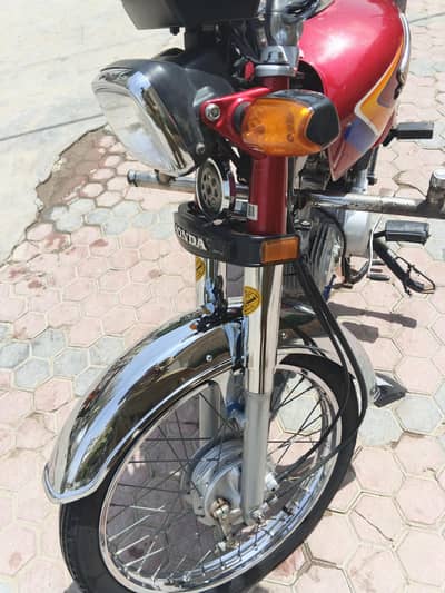 Honda CD 70 2025