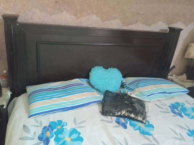 king size double bed 2