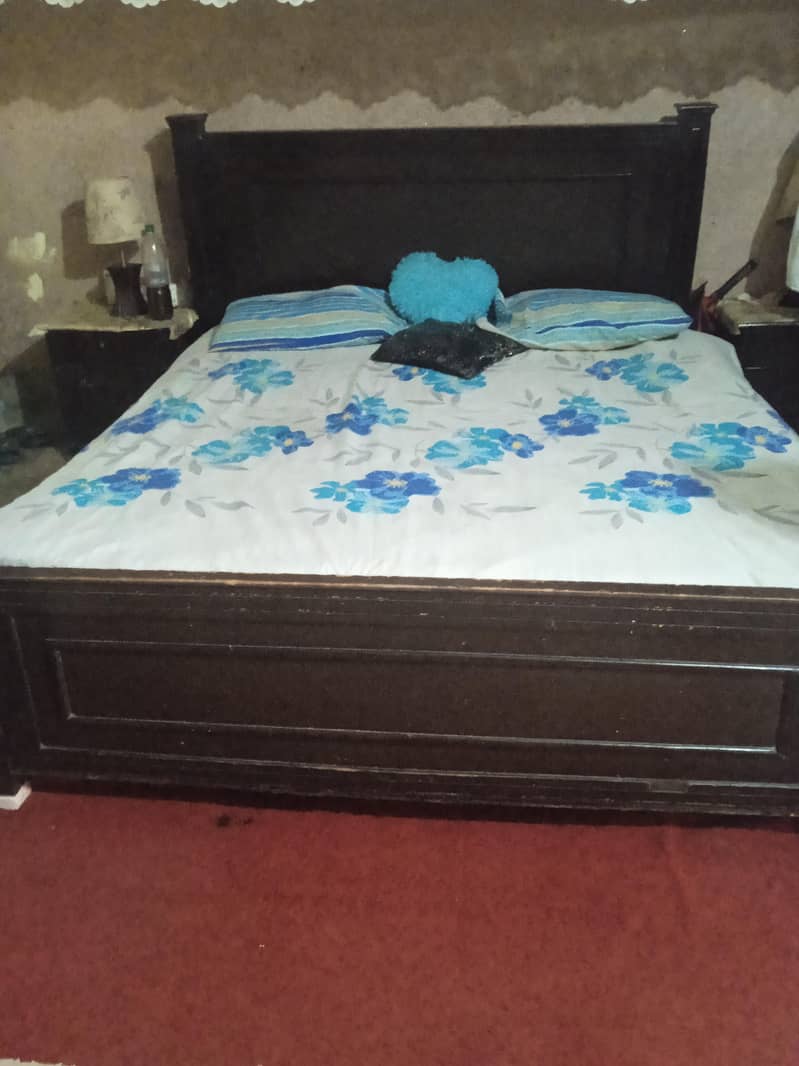 king size double bed 3