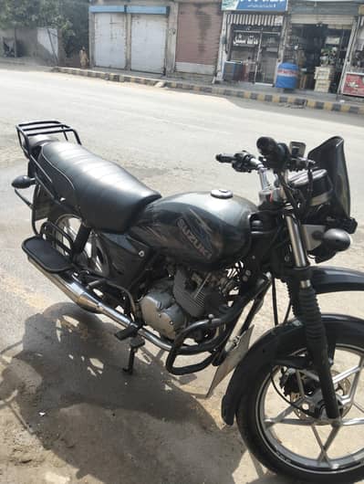 Suzuki GS 150 se