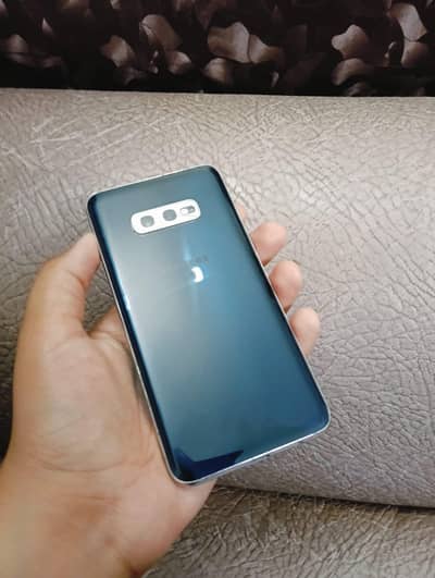 Samsung Mobile S10e