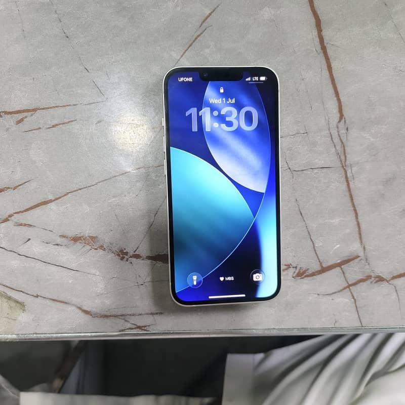 Apple iPhone 13 2