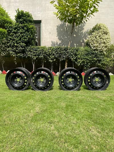 corolla gli 2019 model geniune rims 4pcs with cups