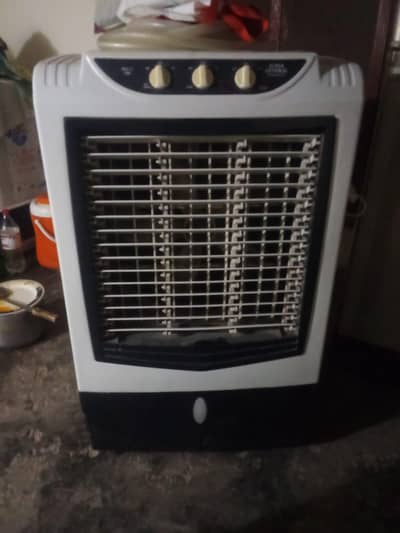 super asia oregnal 220 volt air color 10 by 10 like new