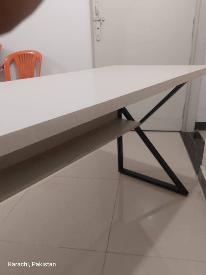 Computer Table Condition 10/10 3